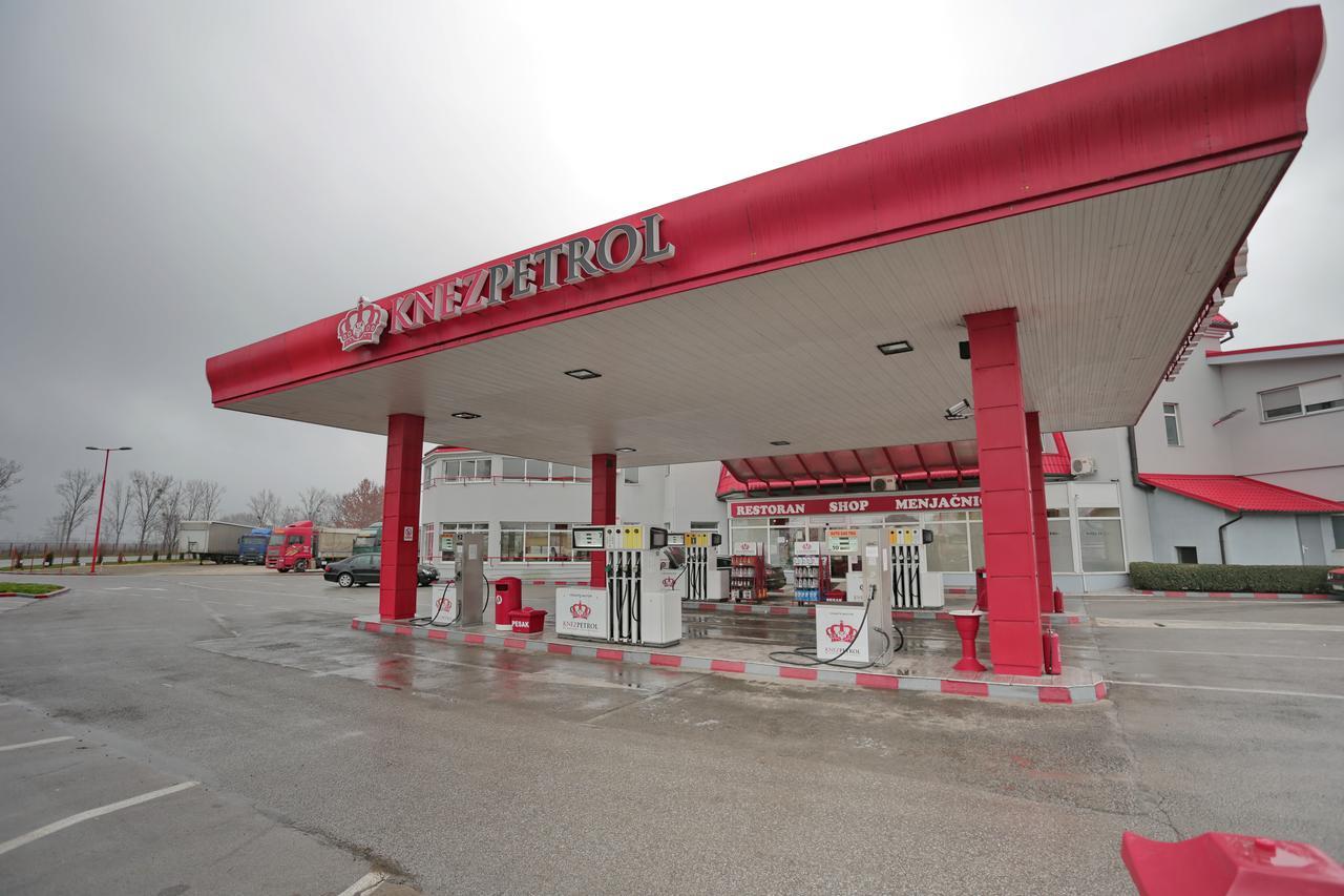 Prenociste Knez Motel Sombor Exterior photo