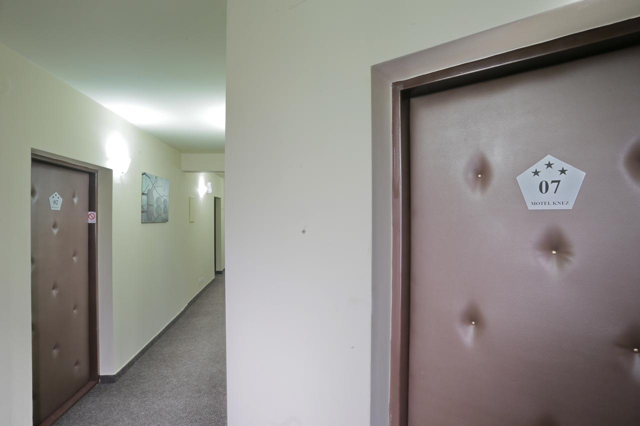 Prenociste Knez Motel Sombor Exterior photo